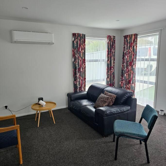 Entire House - Brand New 2 Bedroom House Lower Hutt Exterior foto